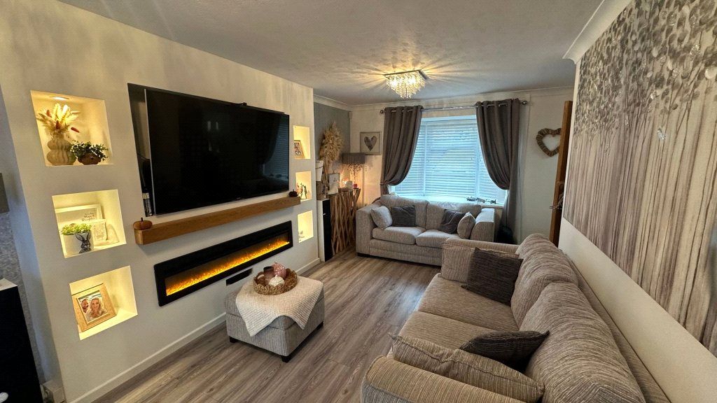 Property photo 2 of 17 Picture No. 02