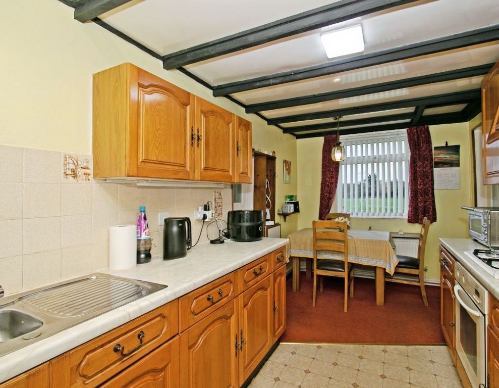 Property photo 3 of 7 Kitchen Breakfast Room
