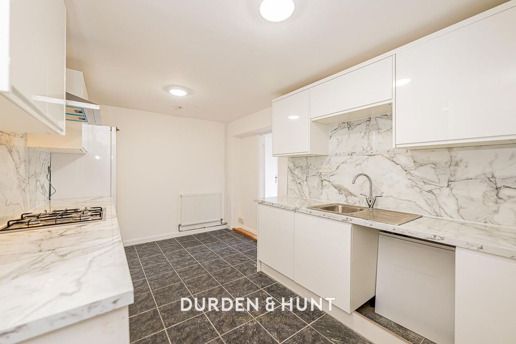 Property photo 3 of 22 Shortlands-12.Jpg