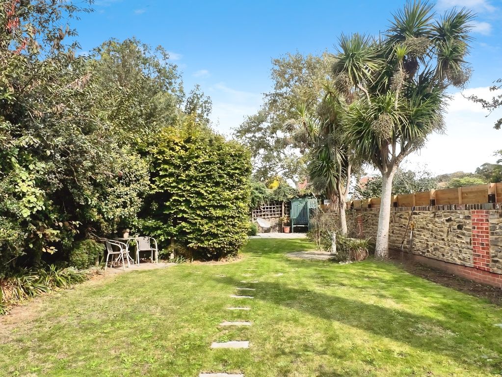 Property photo 3 of 27