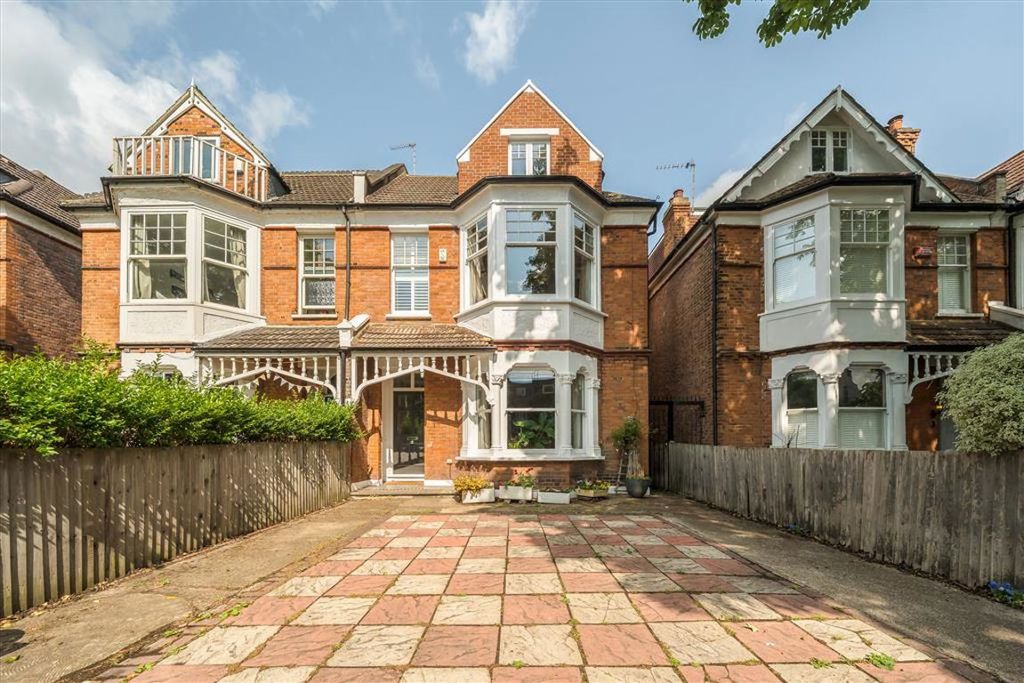 Property photo 1 of 12