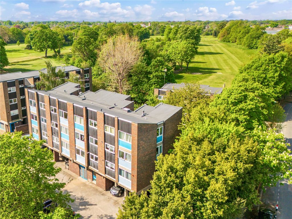 Property photo 1 of 20 Picture No. 82