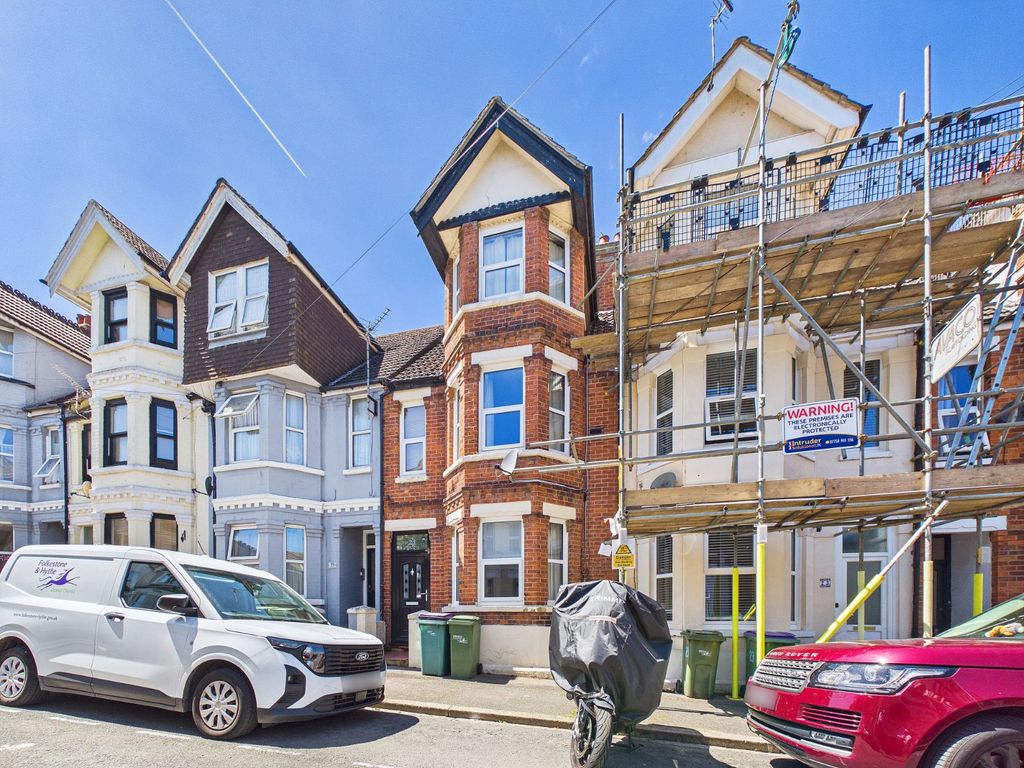 Property photo 1 of 14 Frontage