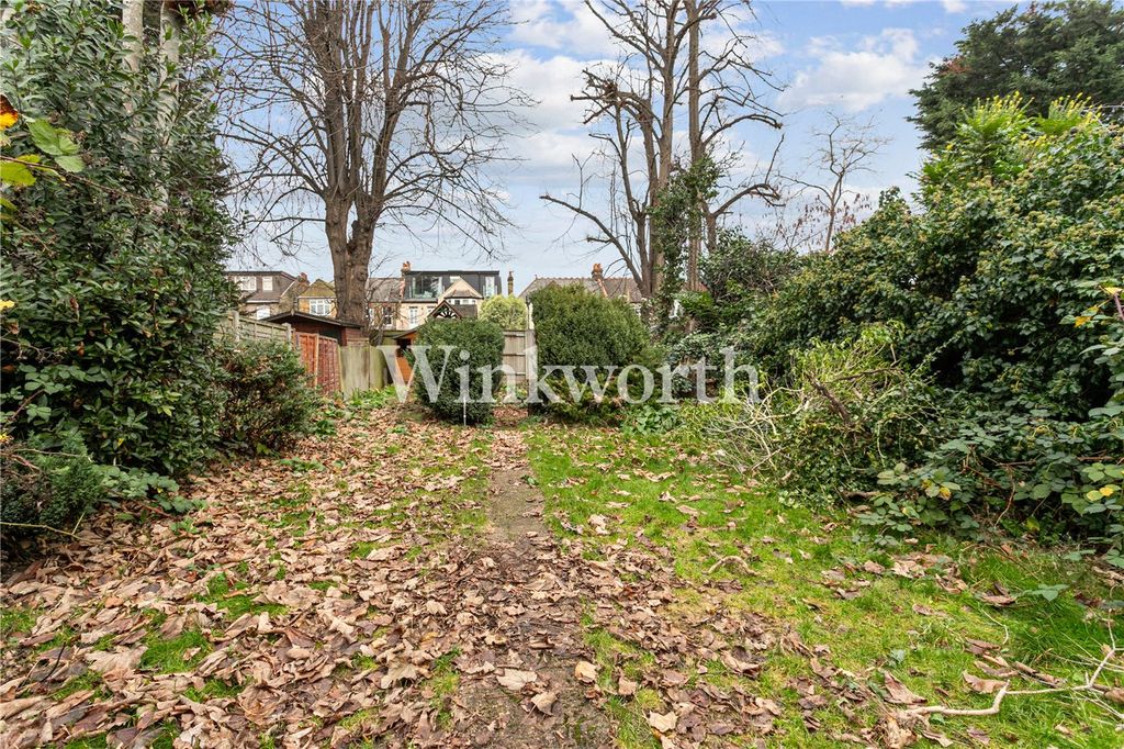 Property photo 2 of 14 Picture No. 12