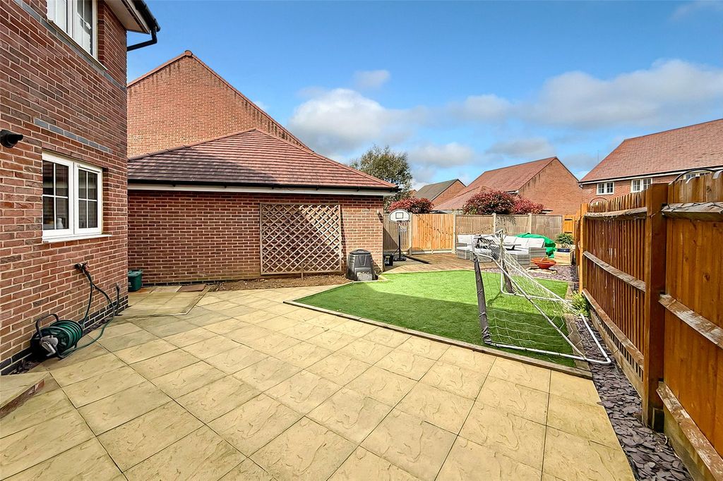 Property photo 2 of 21 Picture No. 29