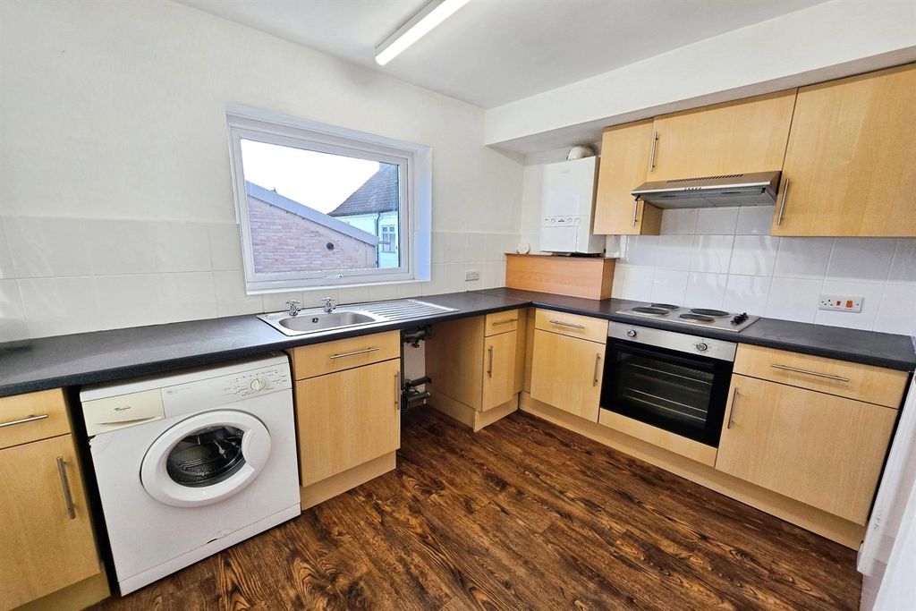 Property photo 2 of 6 (Main)