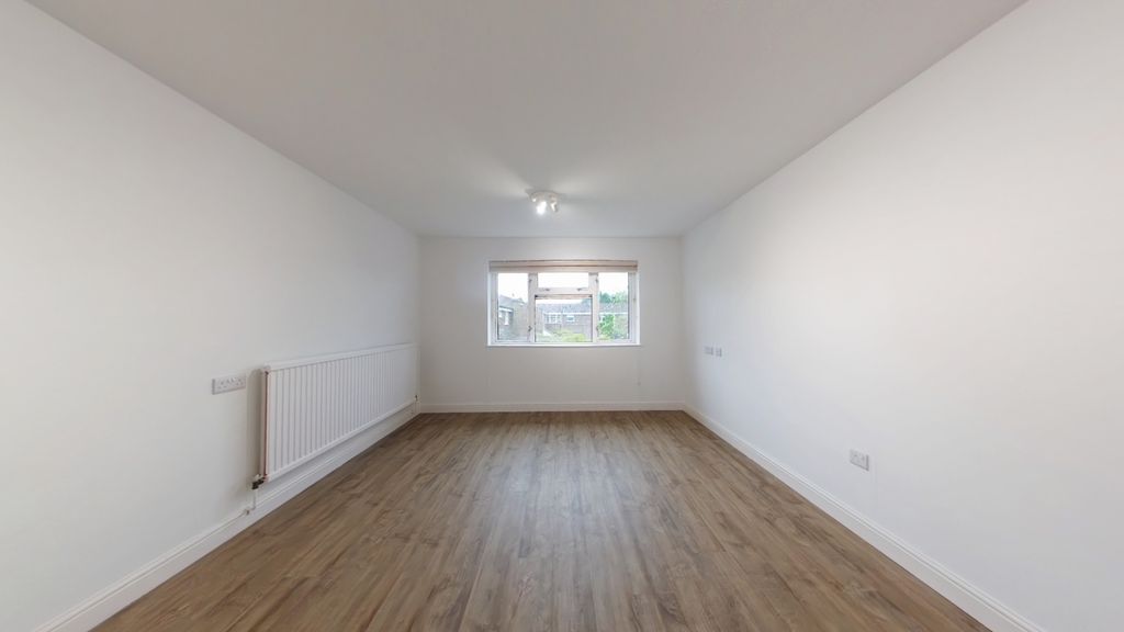 Property photo 3 of 11 Living Room