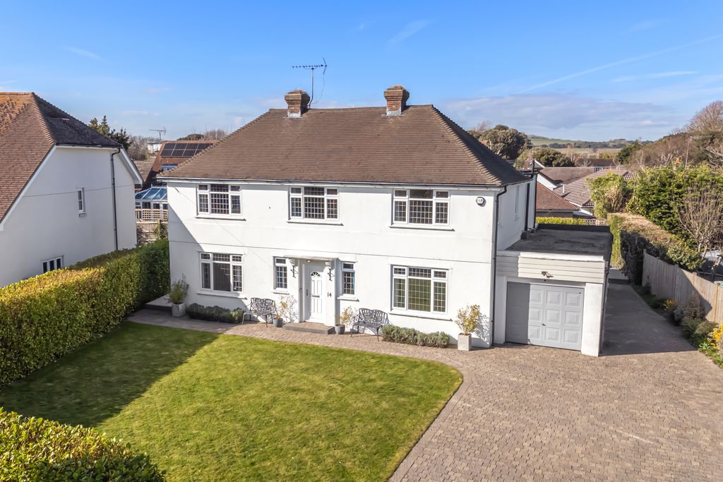 Property photo 1 of 37 Grange Park Front