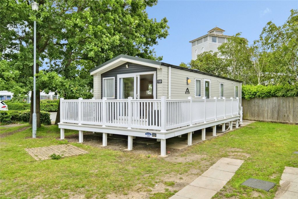 Property photo 1 of 19 Exterior
