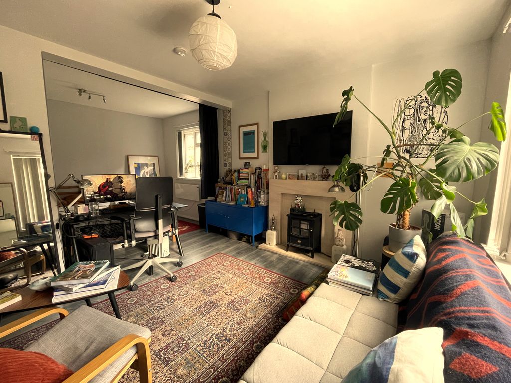 Property photo 2 of 14