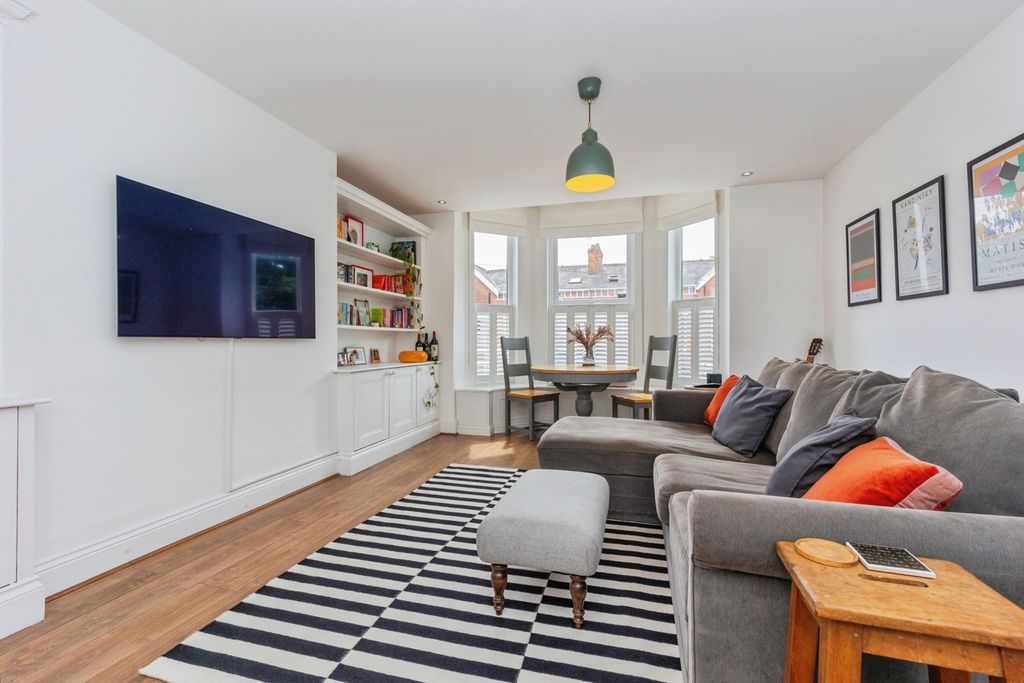 Property photo 3 of 16 Pbox-Img.Jpg