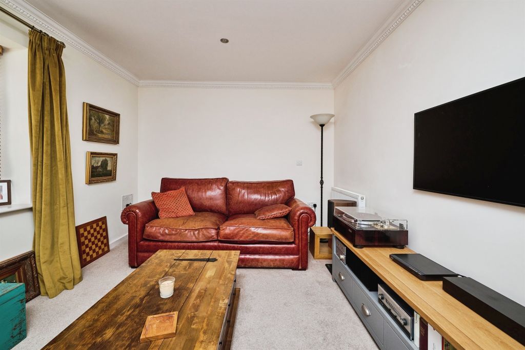 Property photo 2 of 20