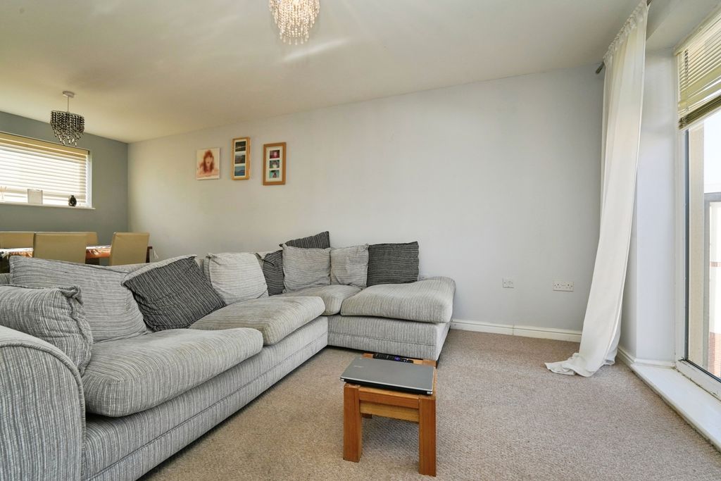 Property photo 2 of 9 Pbox-Img.Jpg