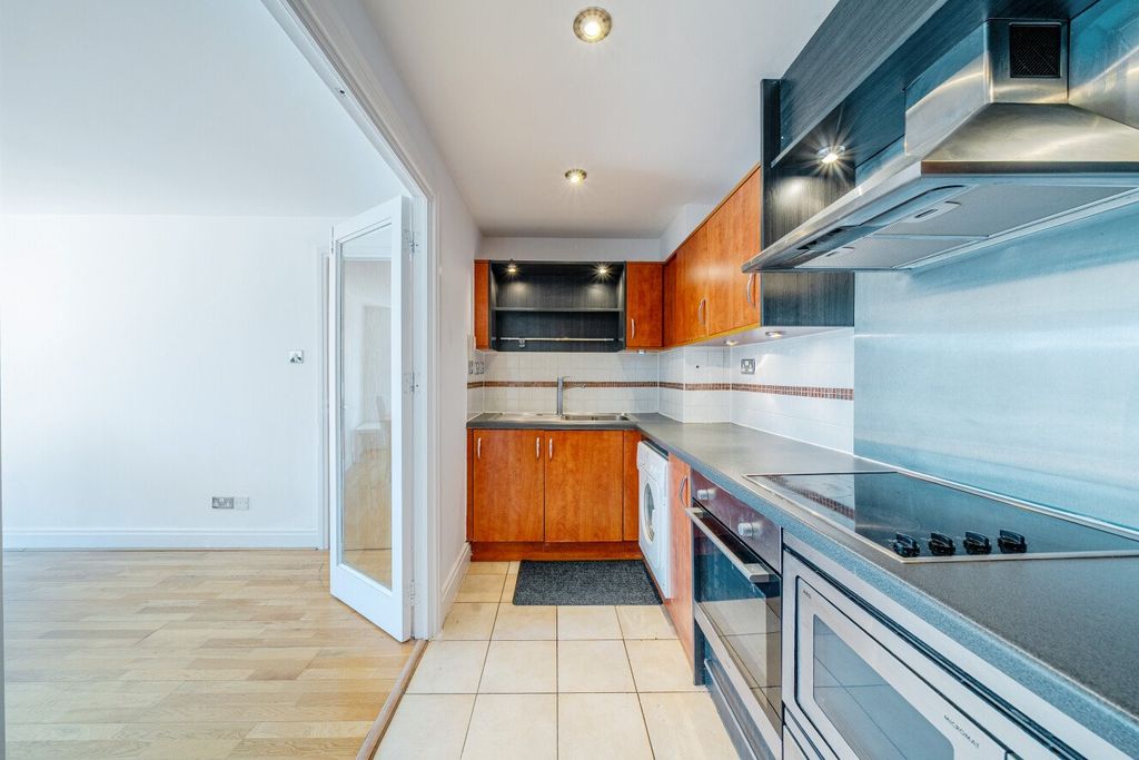 Property photo 2 of 19 Picture No. 05