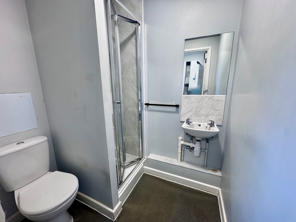 Property photo 3 of 3