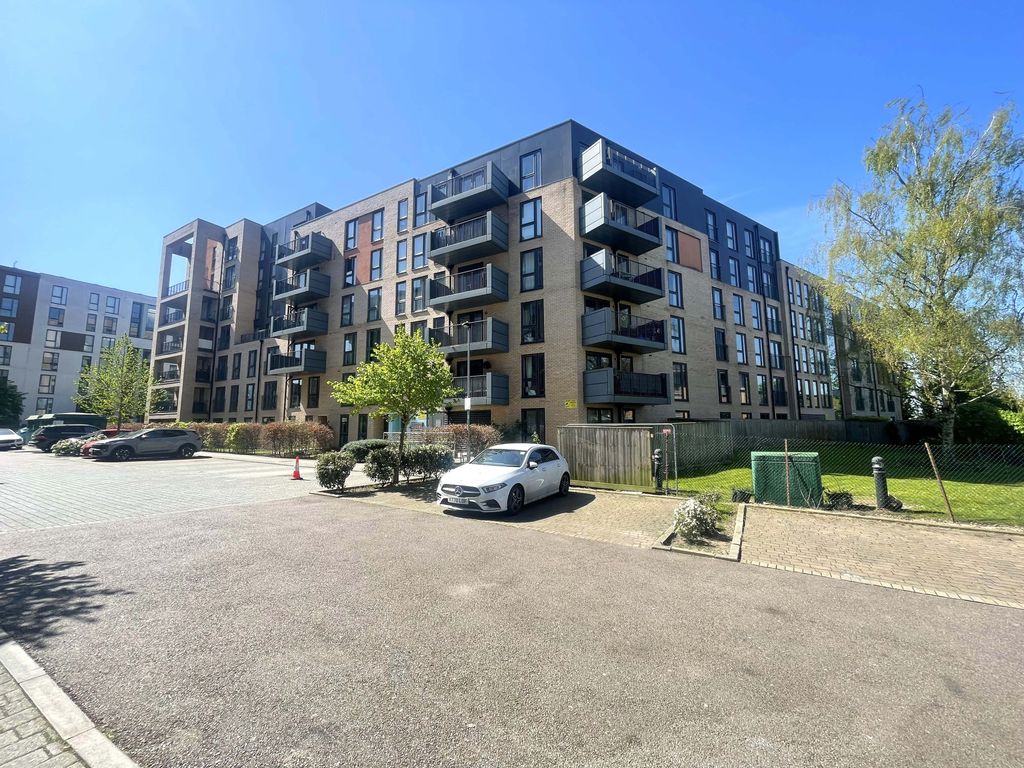 Property photo 1 of 9