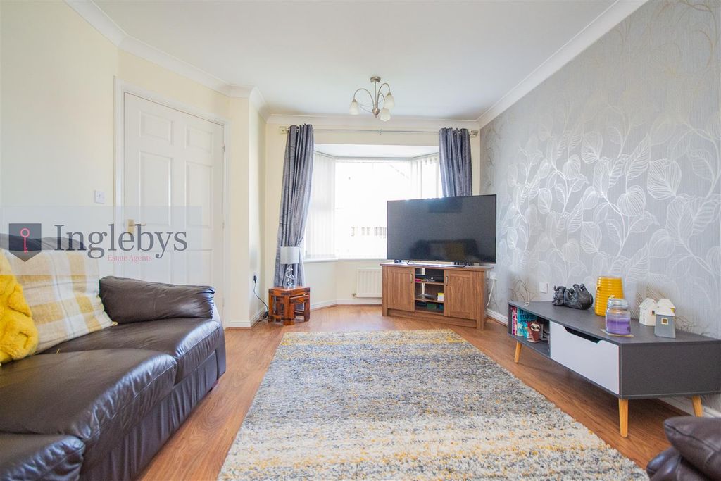 Property photo 3 of 23