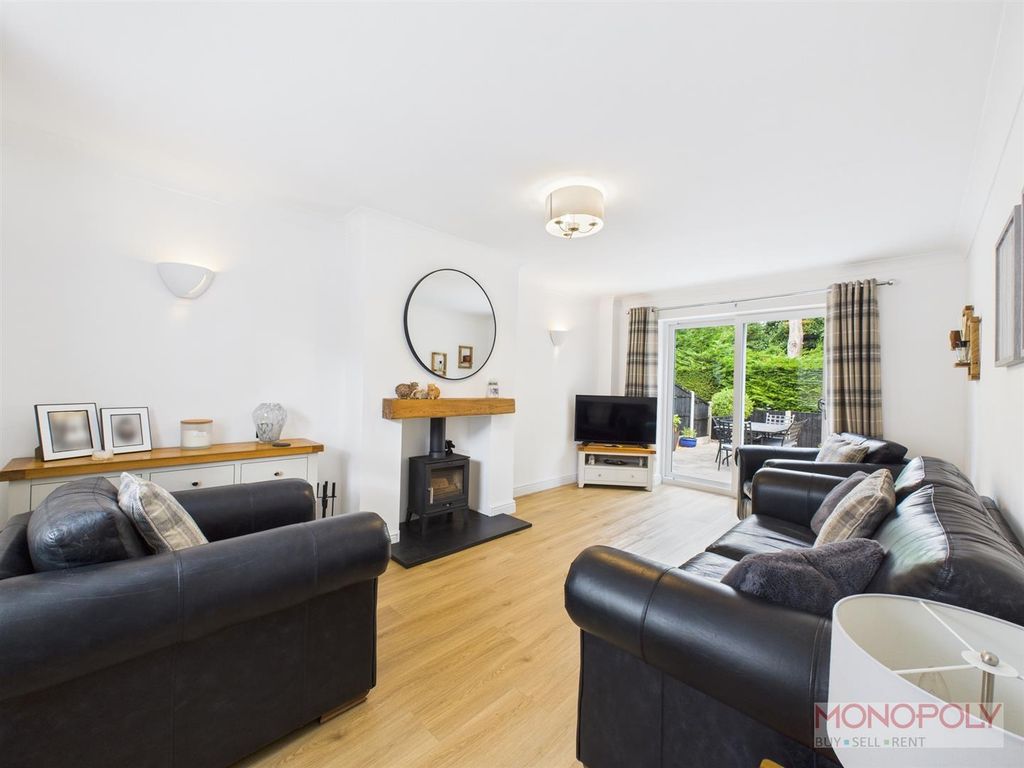 Property photo 2 of 25 Cam04439G0-Pr0140-Still004.Jpg