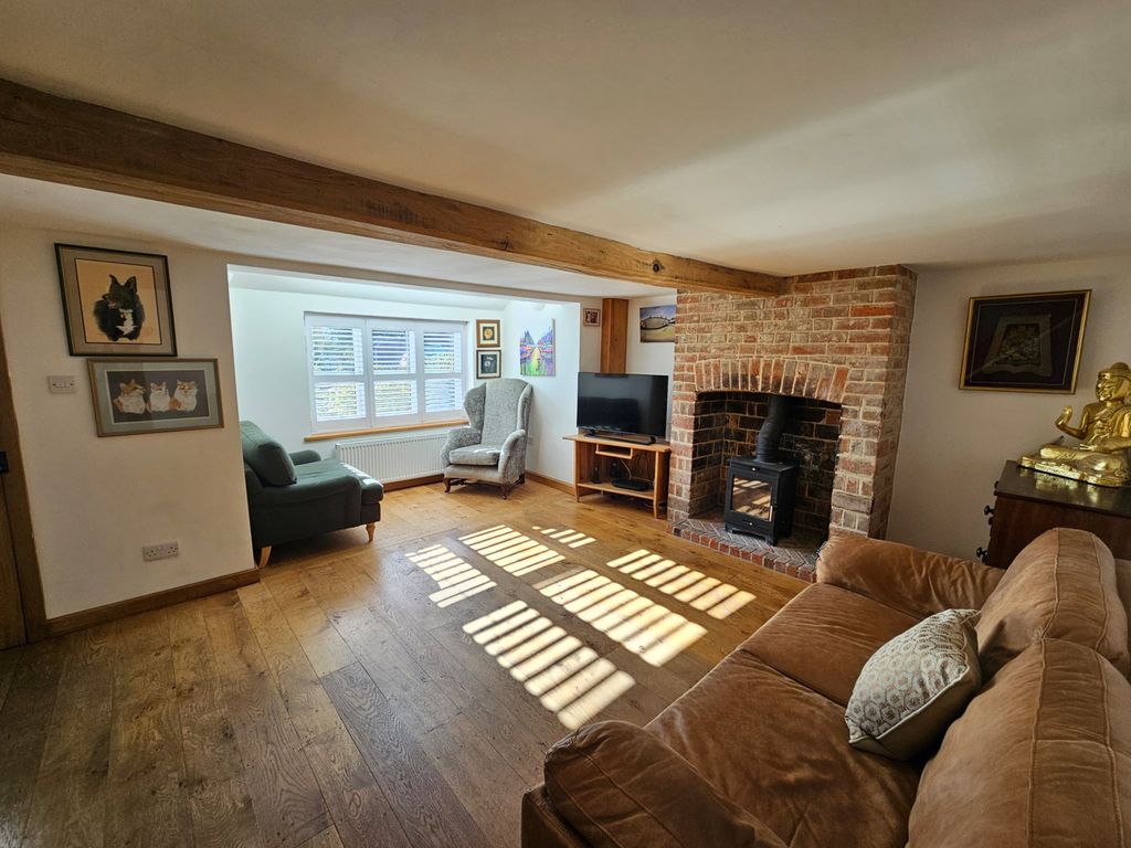 Property photo 2 of 23