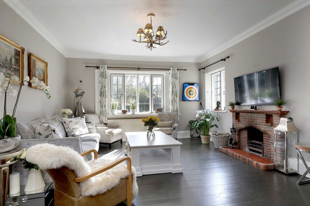 Property photo 2 of 20 Picture No. 30