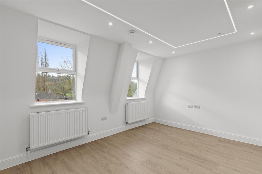 Property photo 3 of 9 Living Room