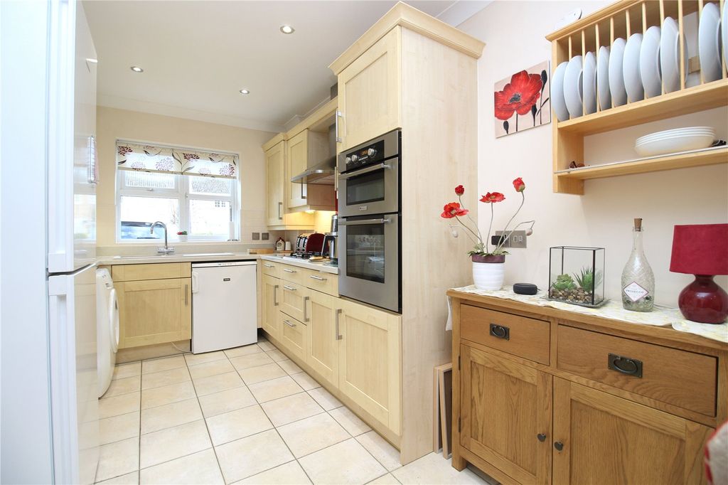 Property photo 2 of 17 Picture No. 05