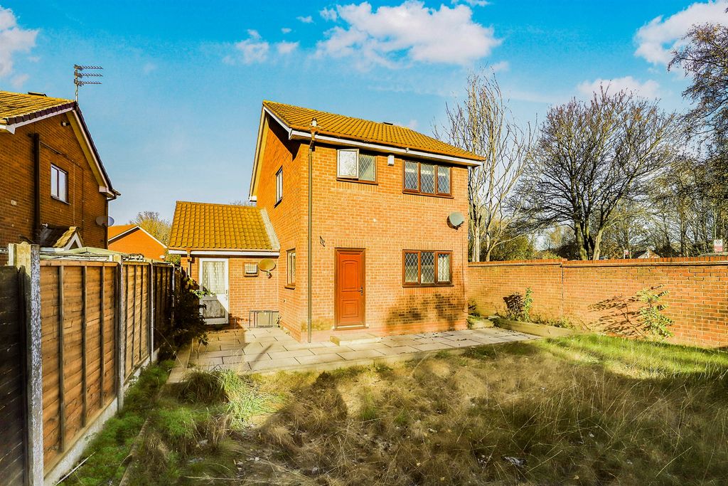 Property photo 2 of 14