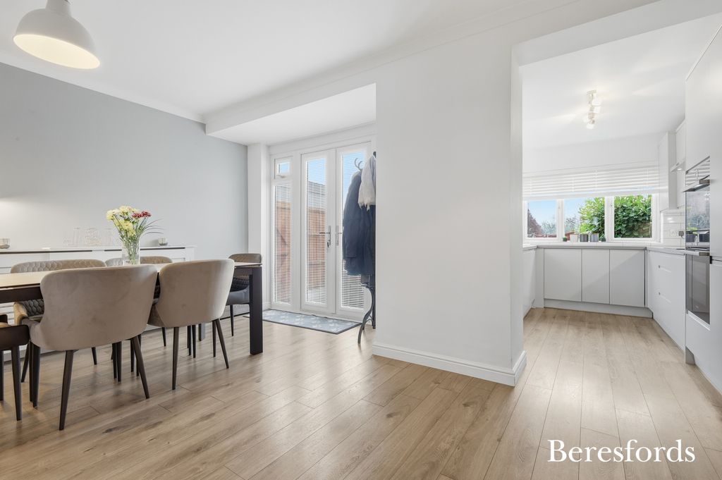 Property photo 3 of 24 Picture No. 18