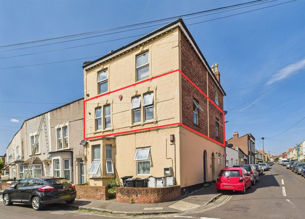 Property photo 1 of 7 Two Bedroom Flat.Png