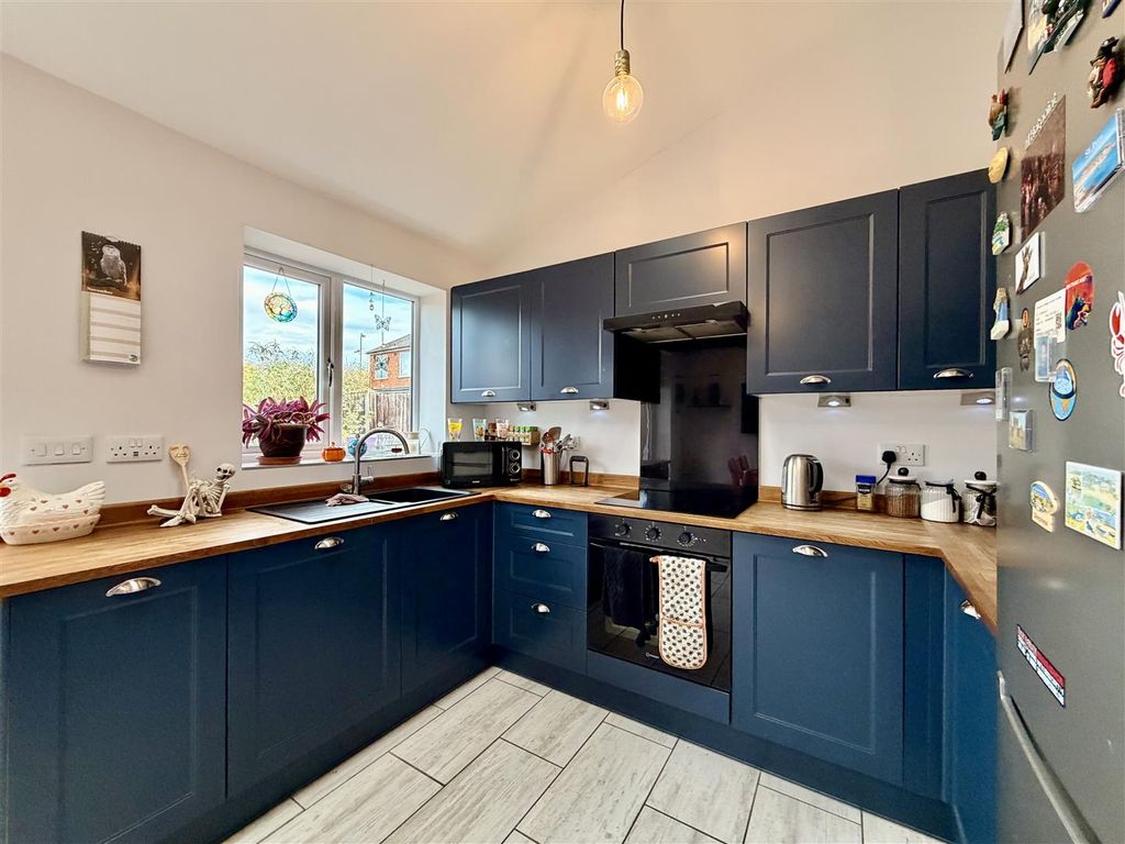 Property photo 3 of 21 3