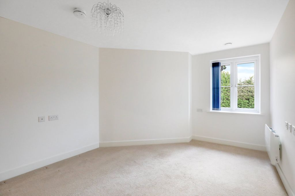 Property photo 3 of 11