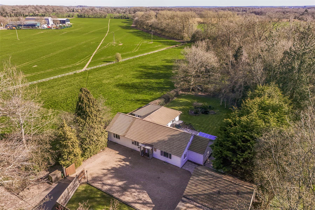 Property photo 2 of 32