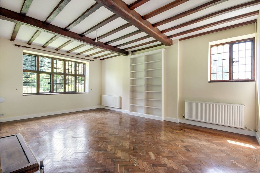 Property photo 3 of 24 Sitting Room