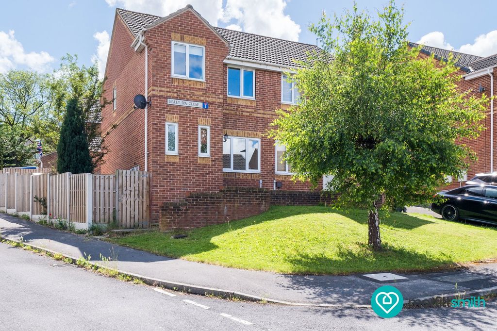 Property photo 1 of 28