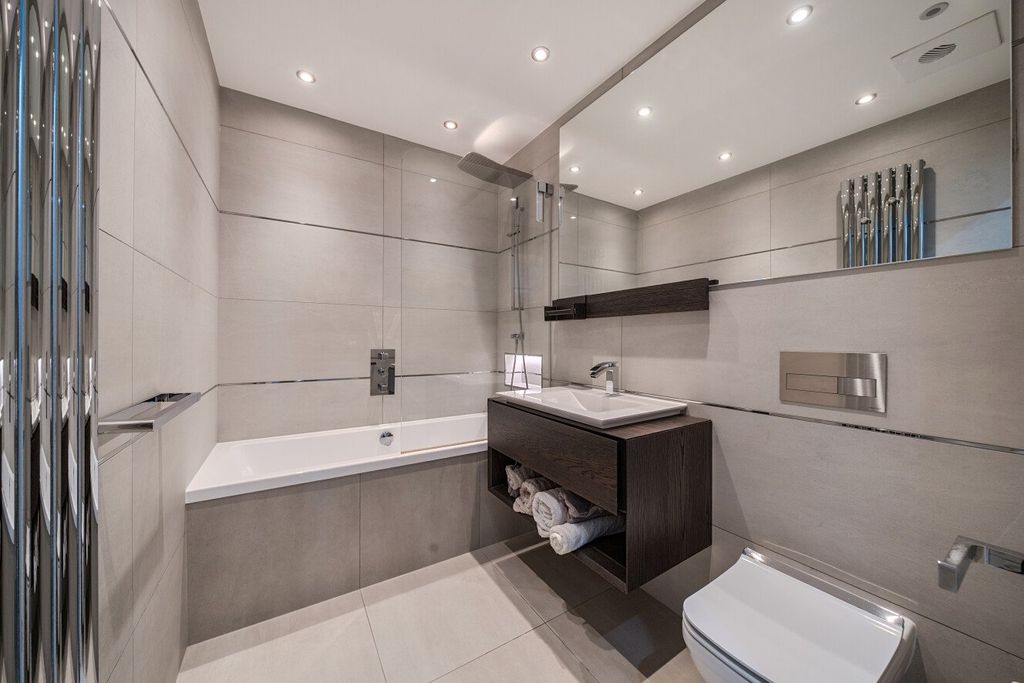 Property photo 3 of 18 Picture No. 22