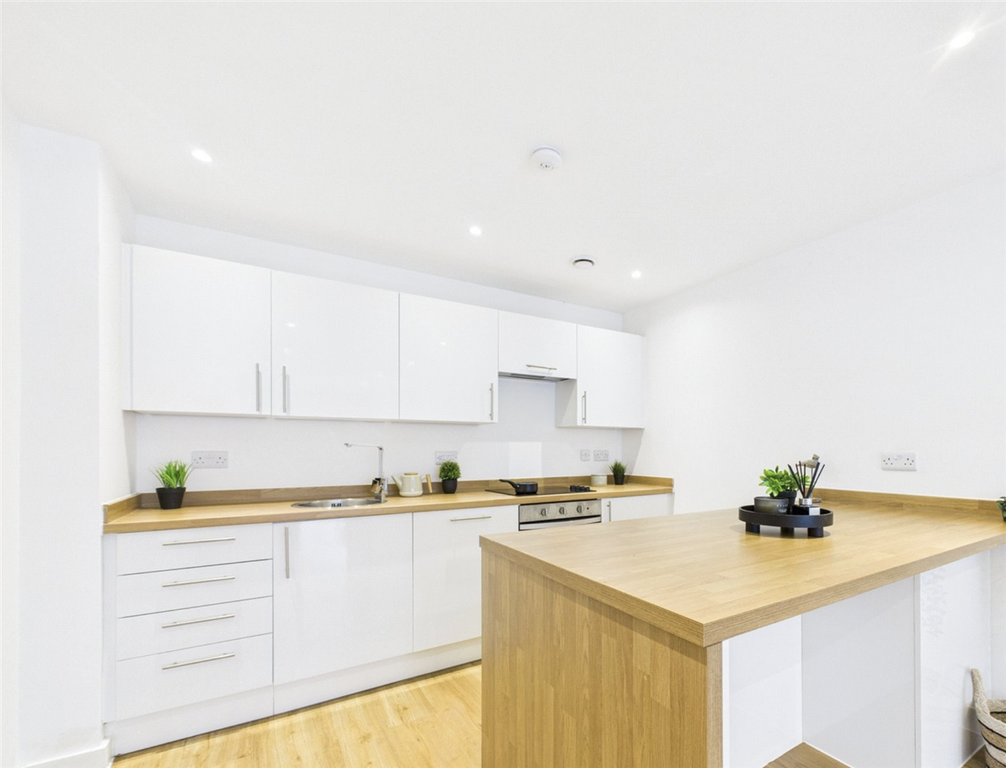 Property photo 2 of 8 2. Kitchen.Png