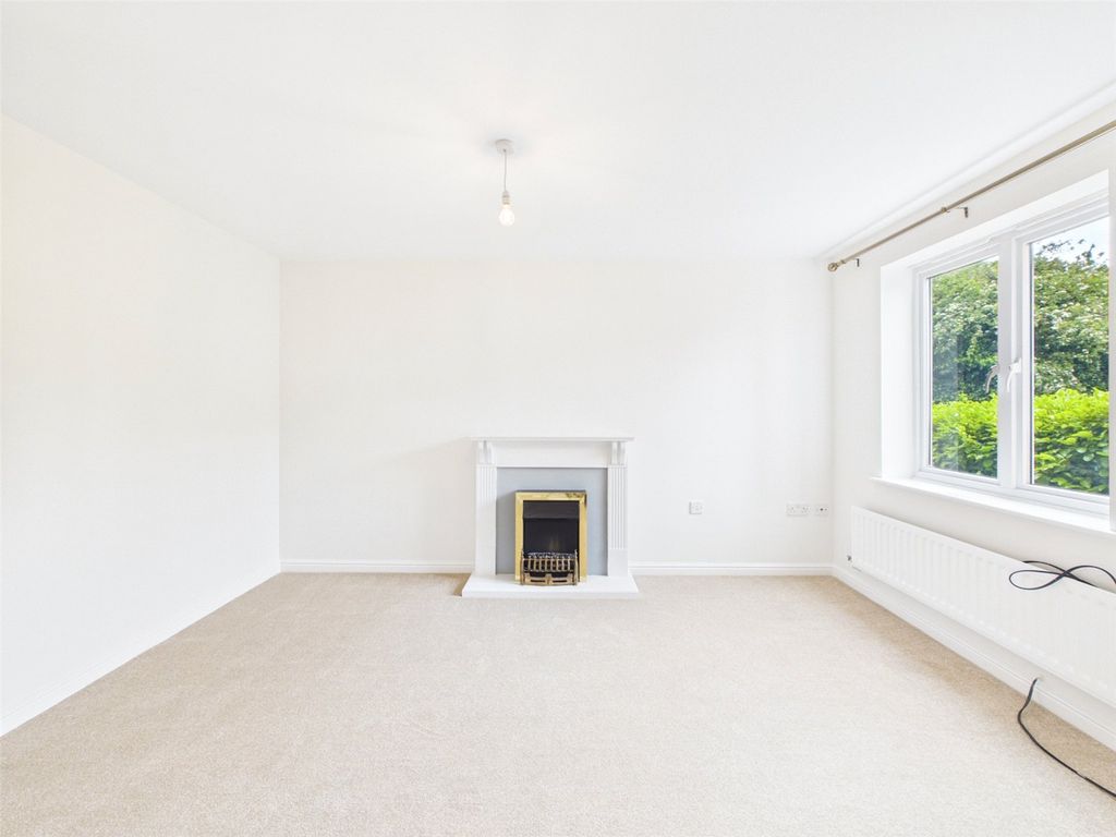 Property photo 2 of 18 Picture No. 21
