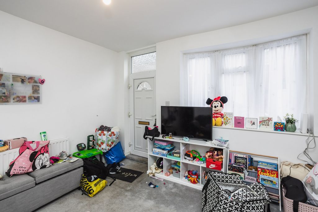 Property photo 2 of 38