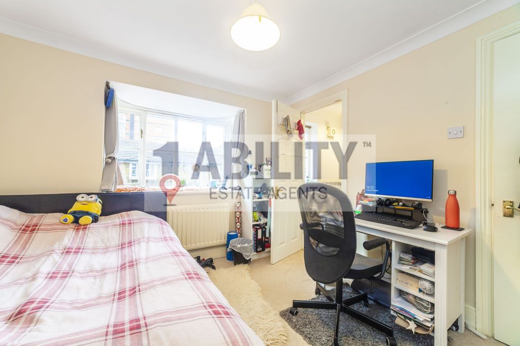 Property photo 3 of 15