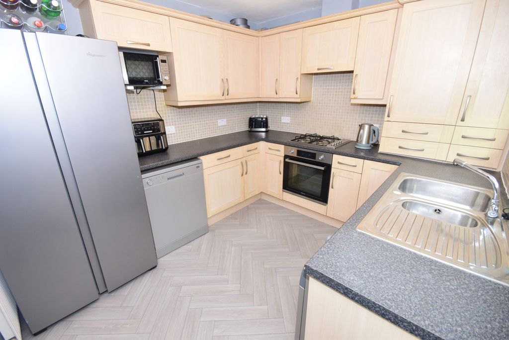 Property photo 3 of 22 Dsc 0005