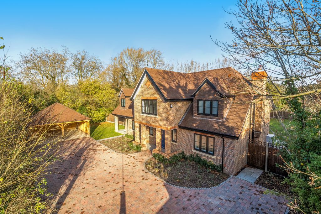 Property photo 1 of 17