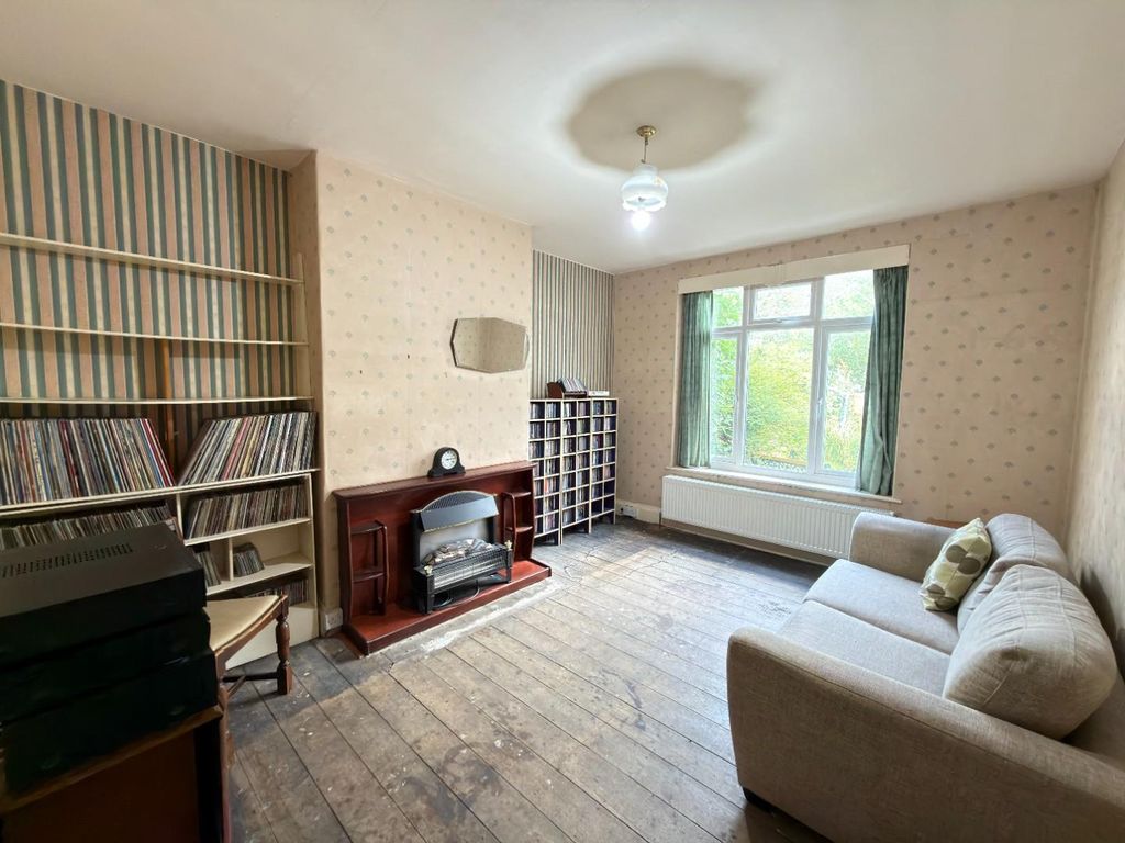 Property photo 3 of 30
