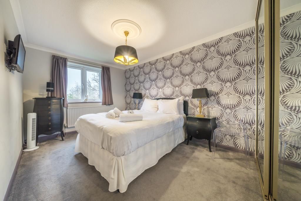 Property photo 3 of 9 Bedroom