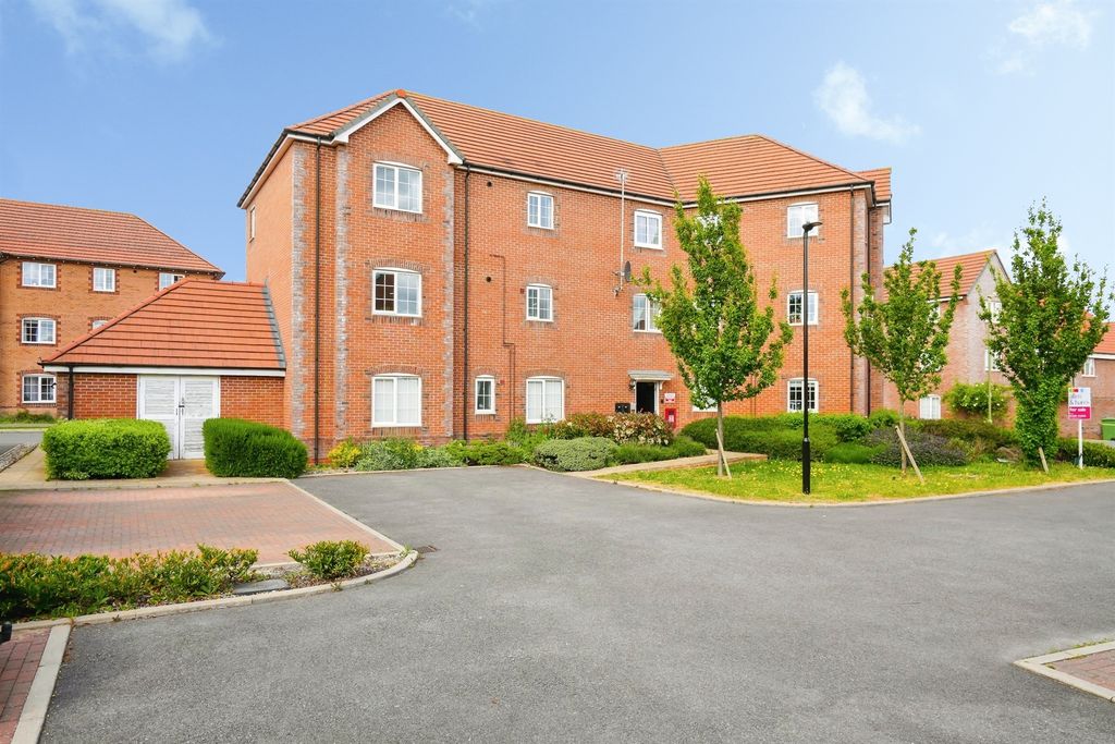Additional image 10 of 2 bed flat for saleFalcon Drive, Didcot OX11