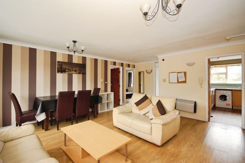 Property photo 3 of 9