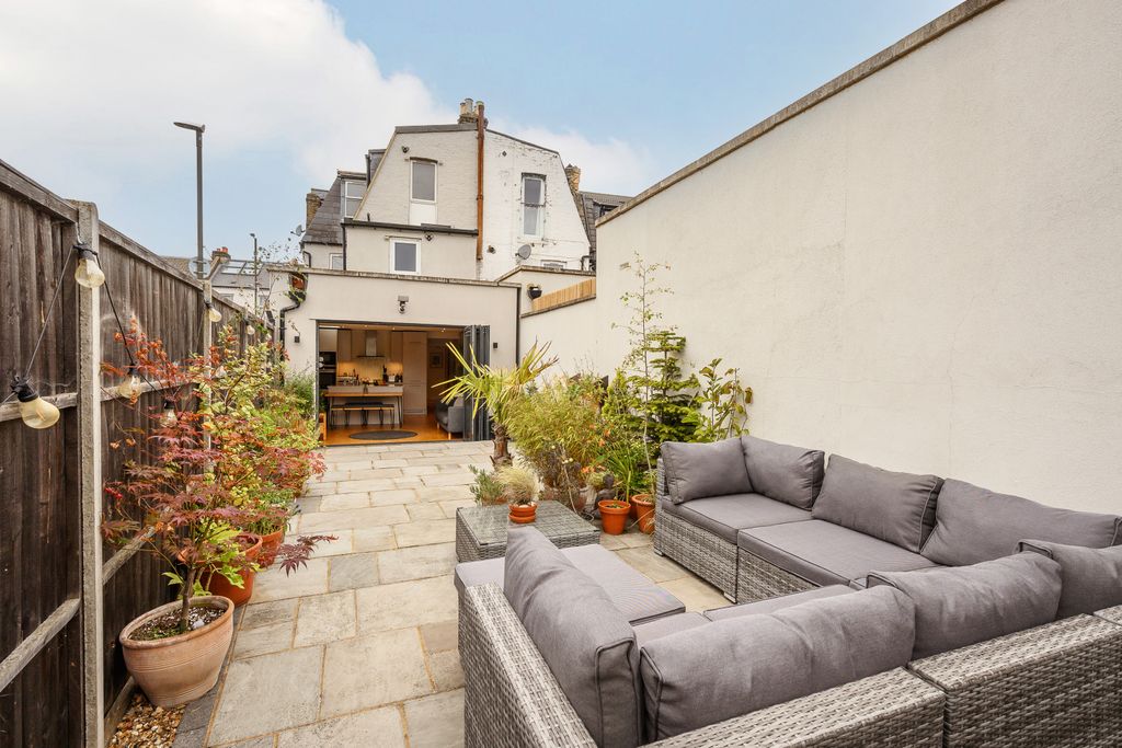 Property photo 3 of 15 Picture No. 15