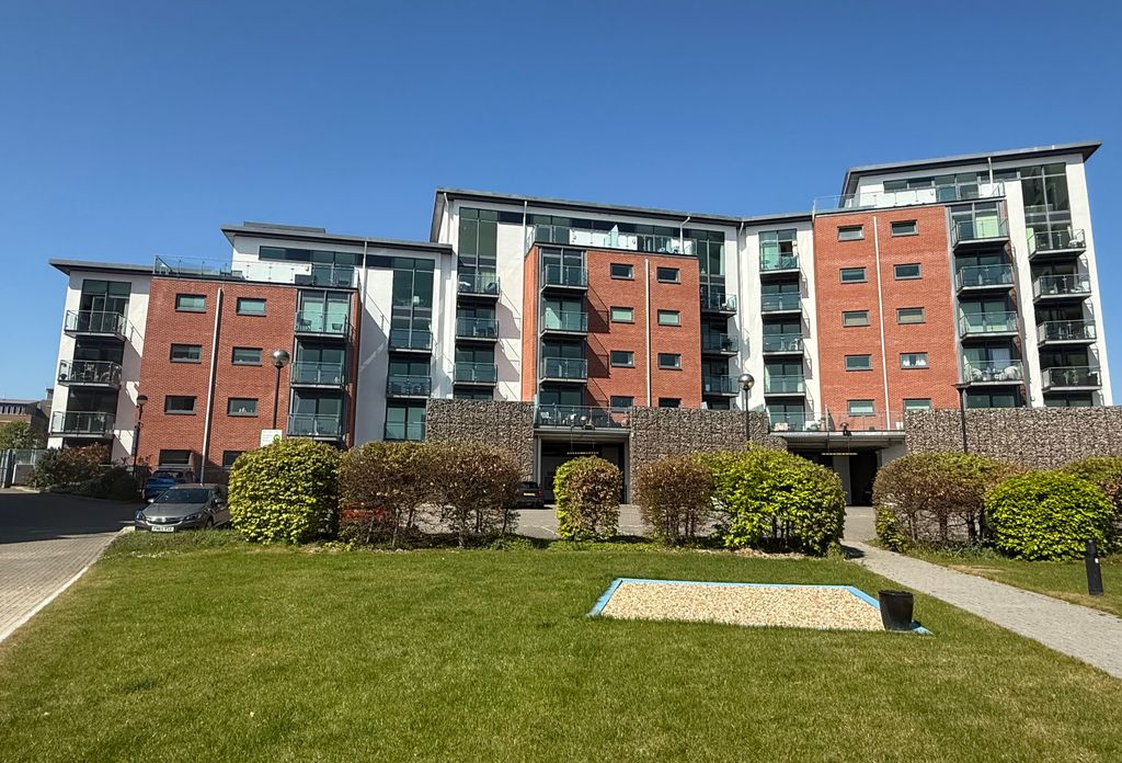 Property photo 1 of 15