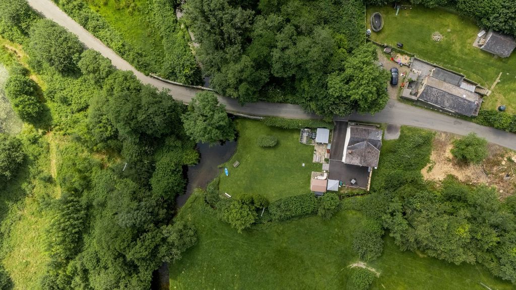 Property photo 3 of 37