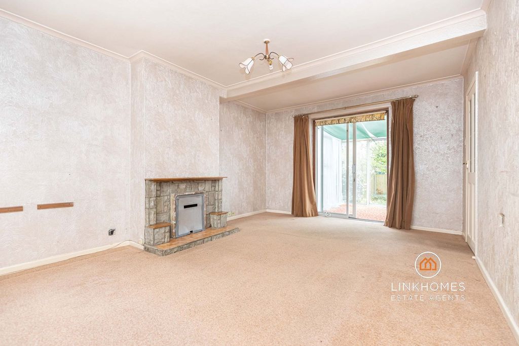 Property photo 3 of 22