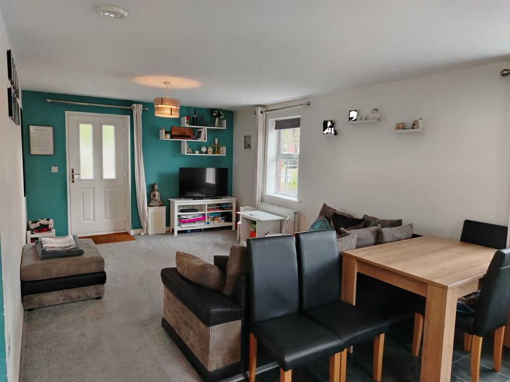 Property photo 3 of 11 1000057623.Jpg